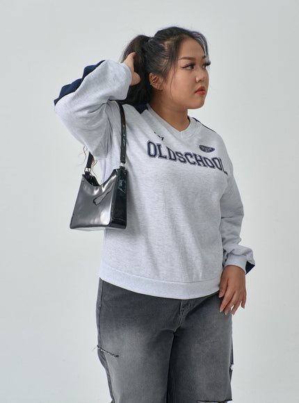 Plus Two Color V-Neck Sweatshirt IF317