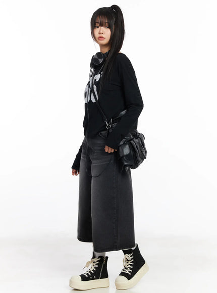 Loose Fit Boat Neck Graphic Long Sleeve Tee CF504