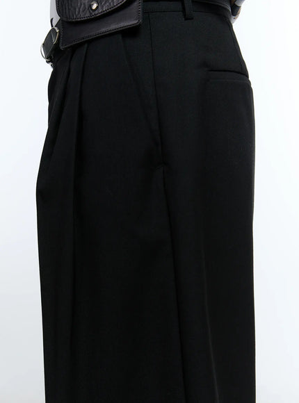 mens-classic-pleated-bermuda-shorts-ig519