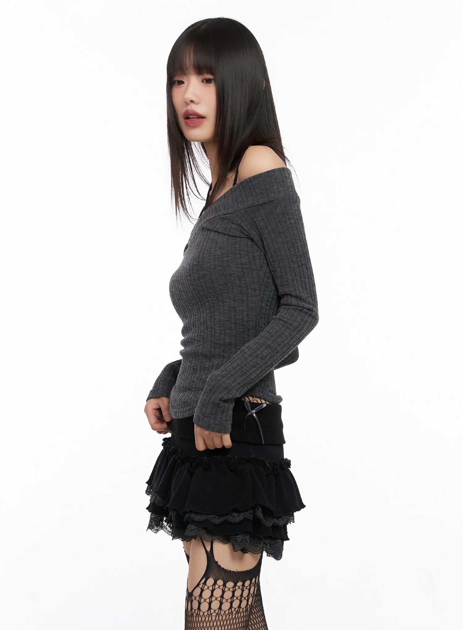 Off-Shoulder V-Neck Top IN503