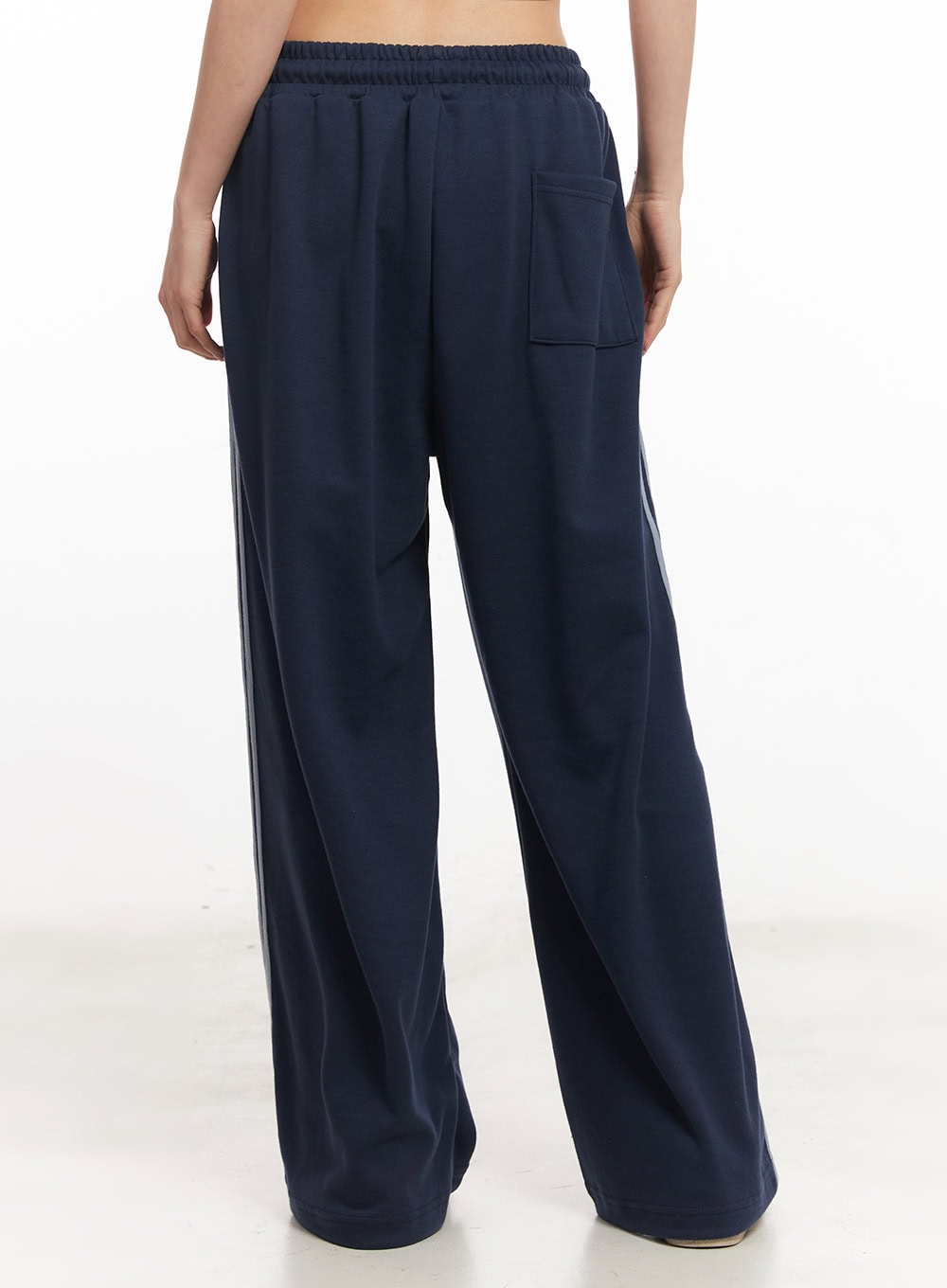 cotton-wide-leg-trackpants-ca516