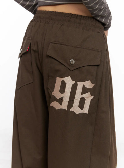 embroidered-back-pocket-drawstring-trackpants-cs509