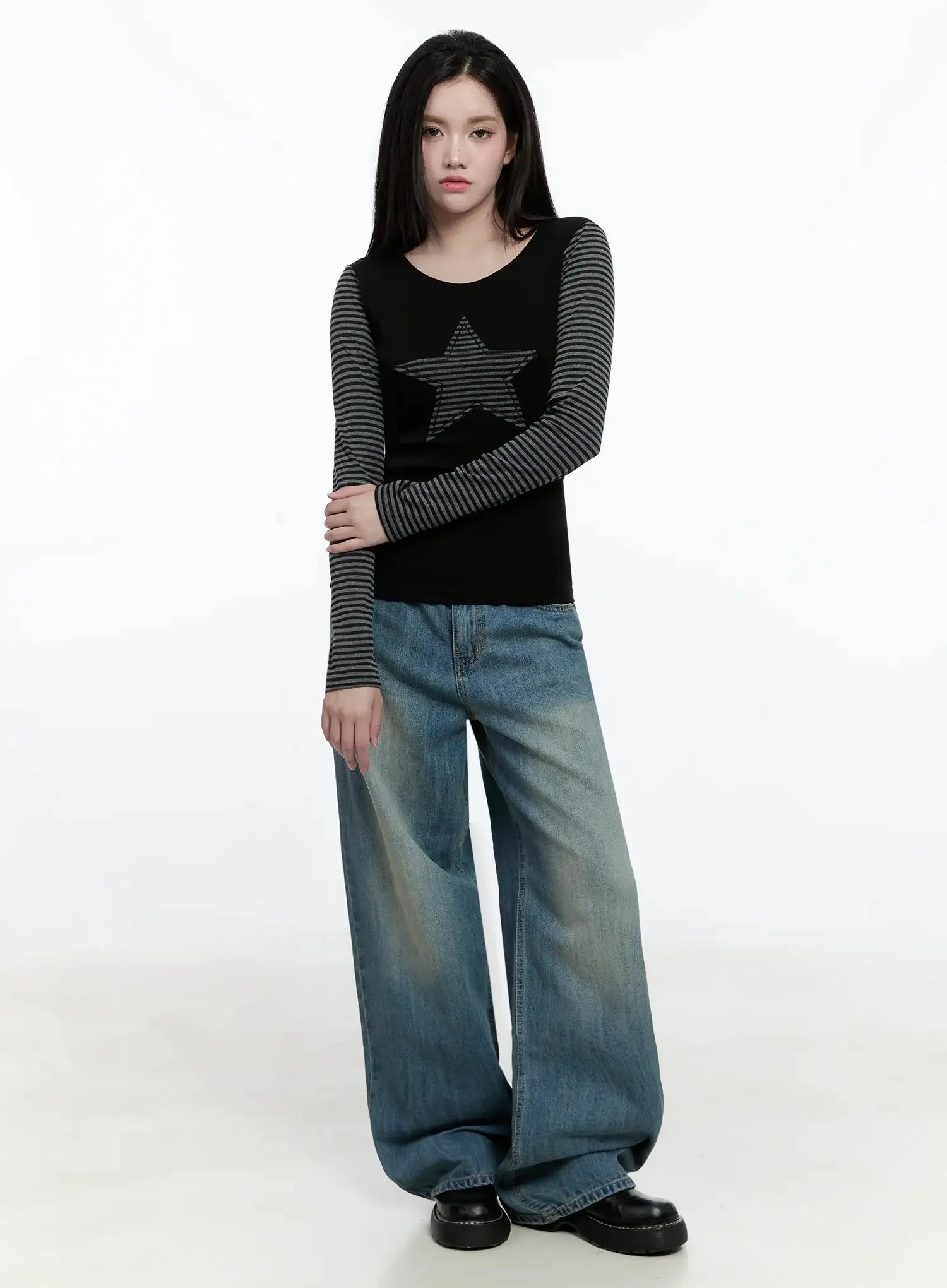 Striped Embroidery Long Sleeve Tee IO520