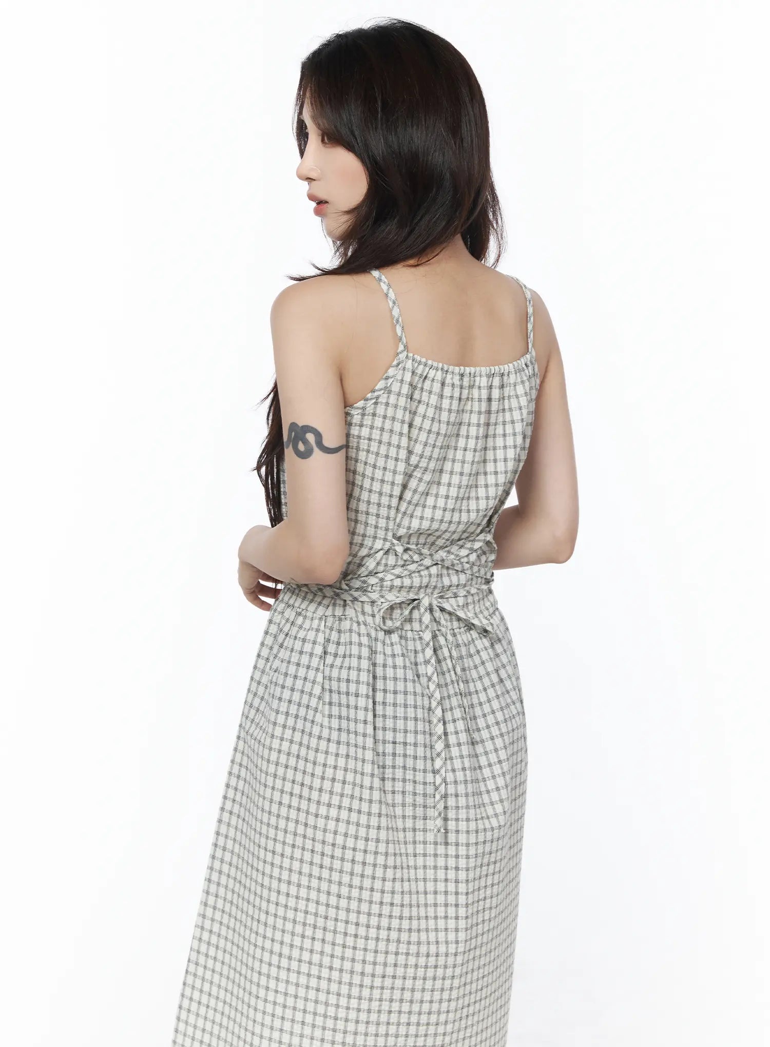 ruched-henley-tiered-mini-dress-cu504