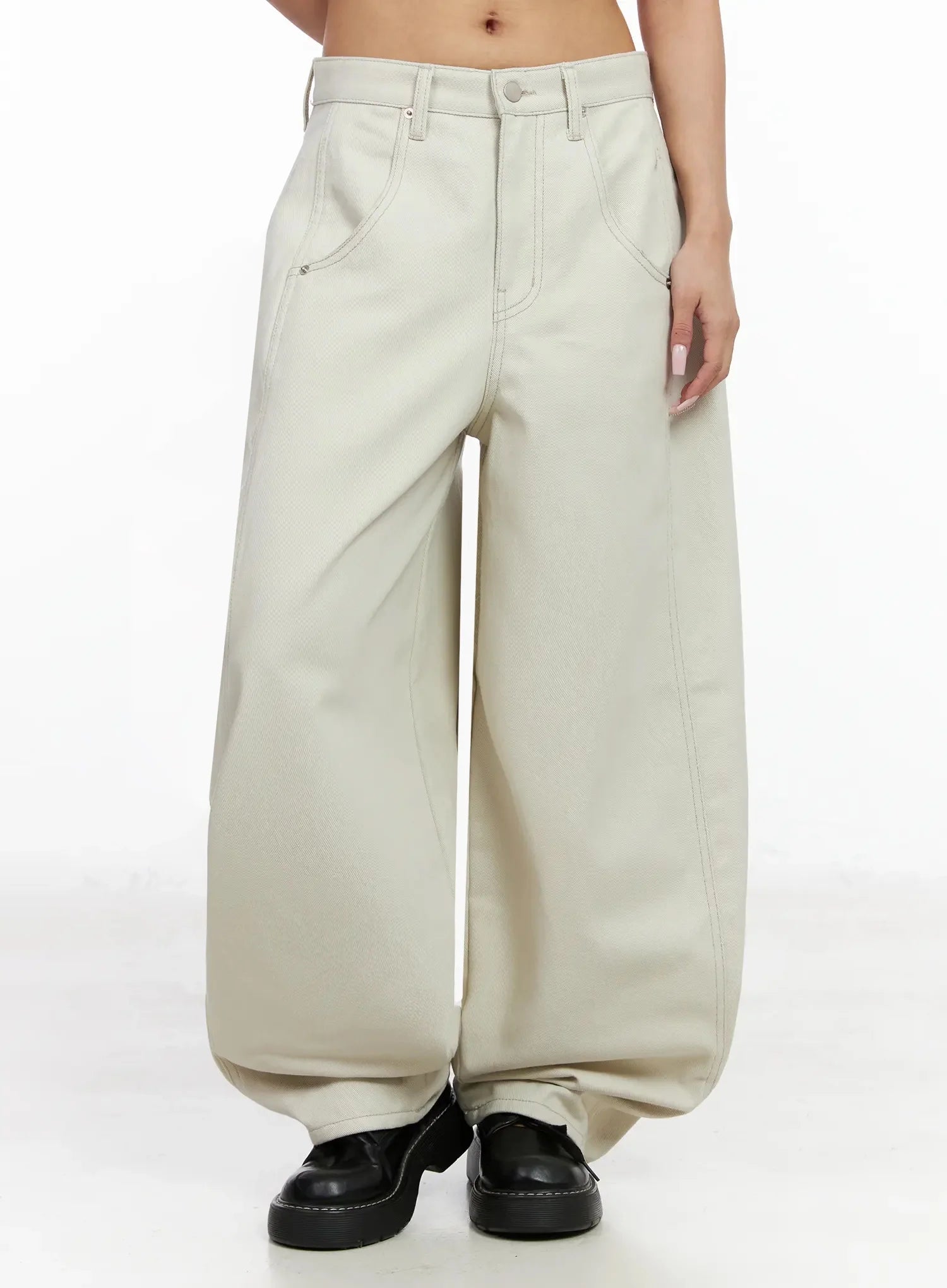 Juniper Wing Print Baggy Jeans IA527