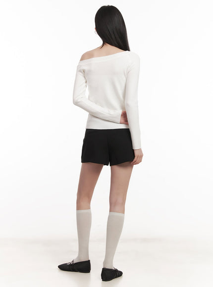 Elegant Off Shoulder Knit Top CN415