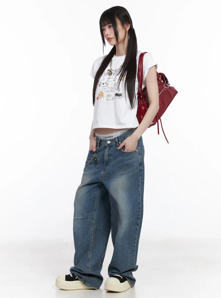 Kitty Graphic Semi-Crop Tee CM526