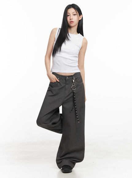 slim-fit-sleeveless-star-graphic-top-iy516