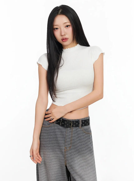 wavy-ribbed-cropped-t-shirt-ca513