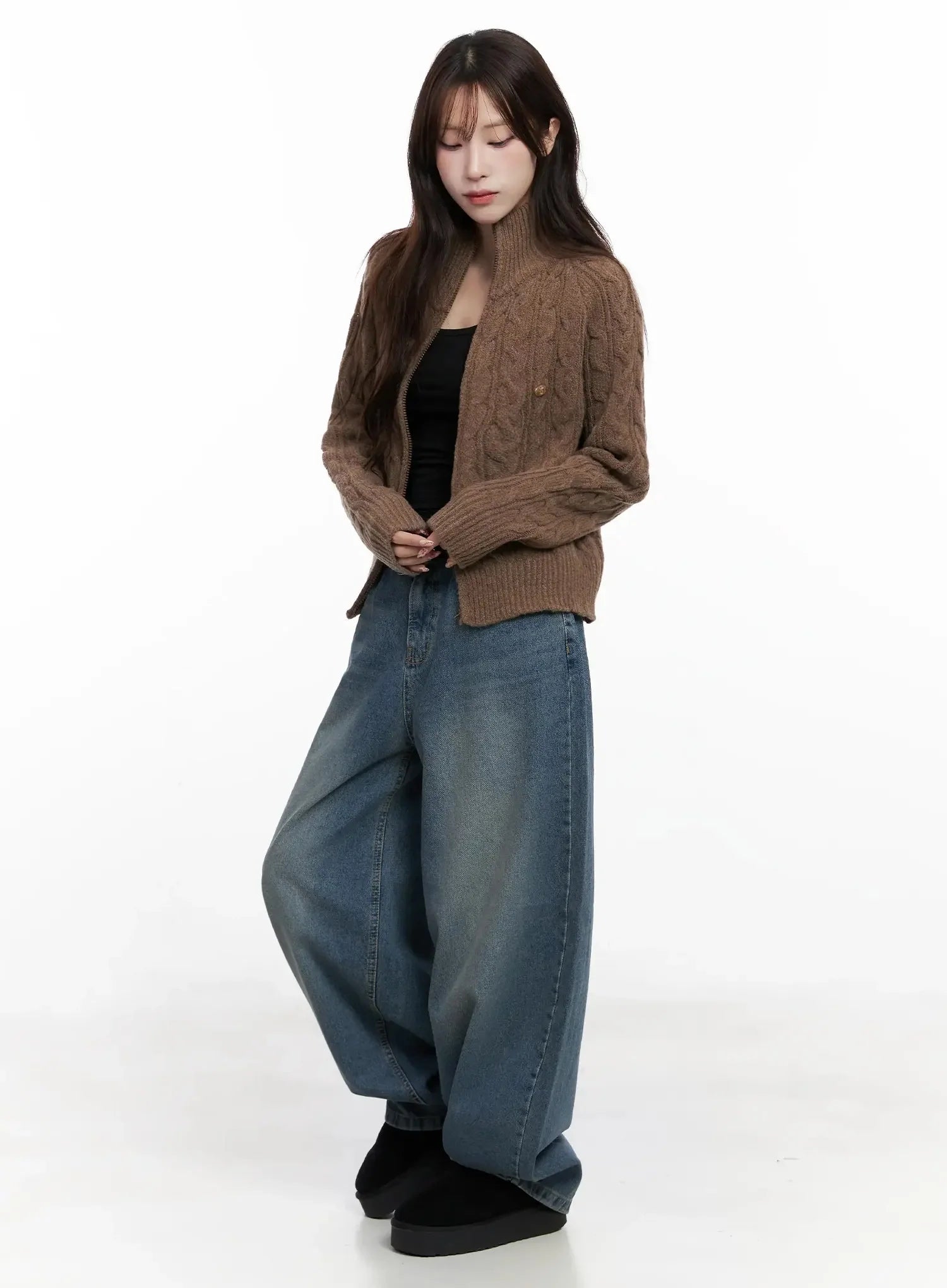 alani-vintage-wash-wide-leg-jeans-in525