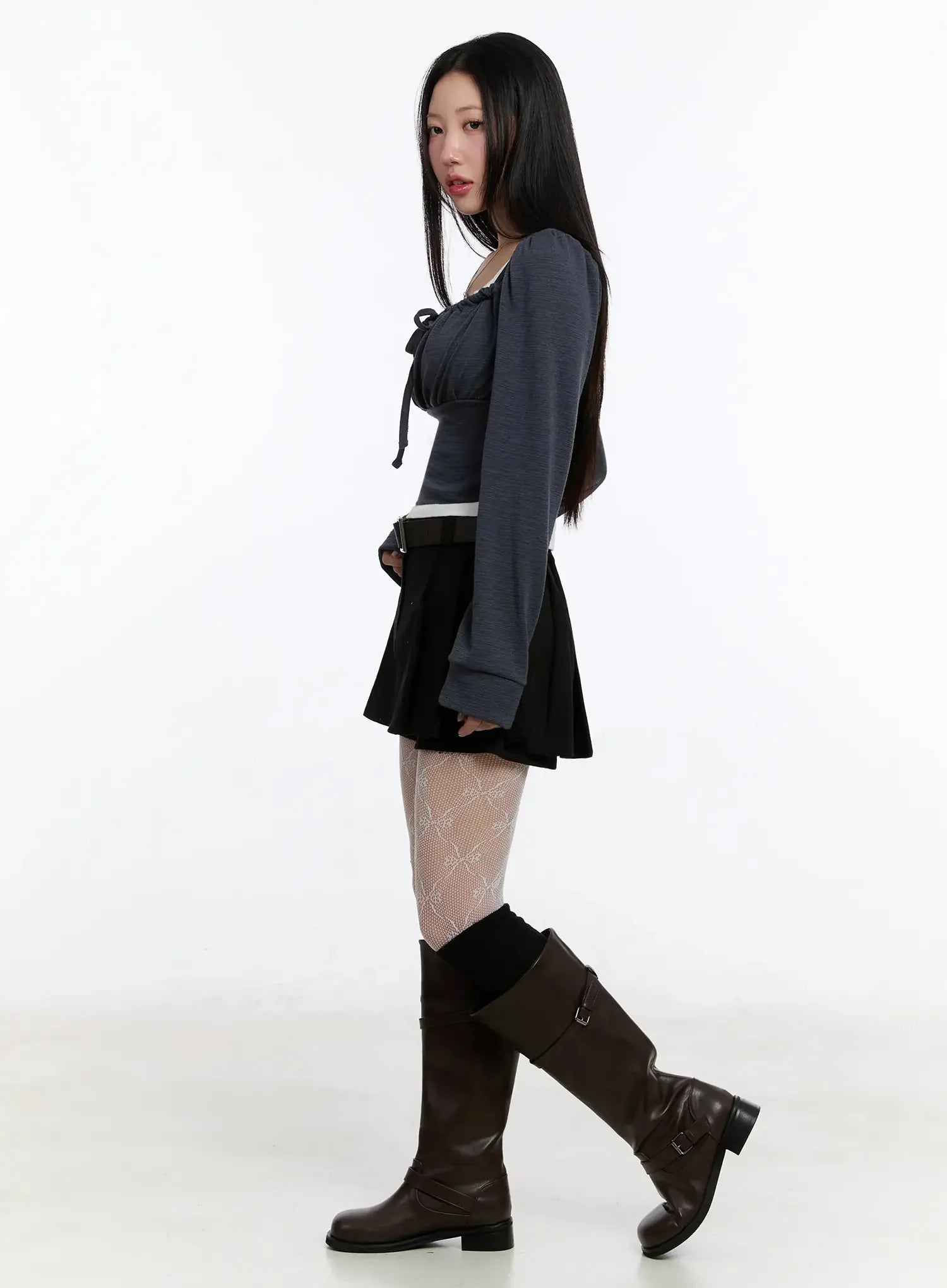 square-neck-ribbon-long-sleeve-top-im513