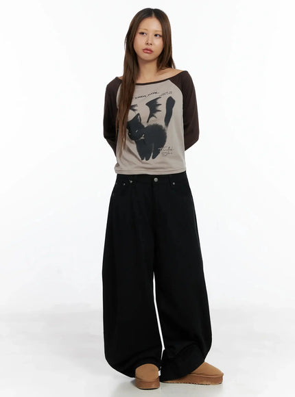 Contrasting Graphic One-Shoulder Top IN528