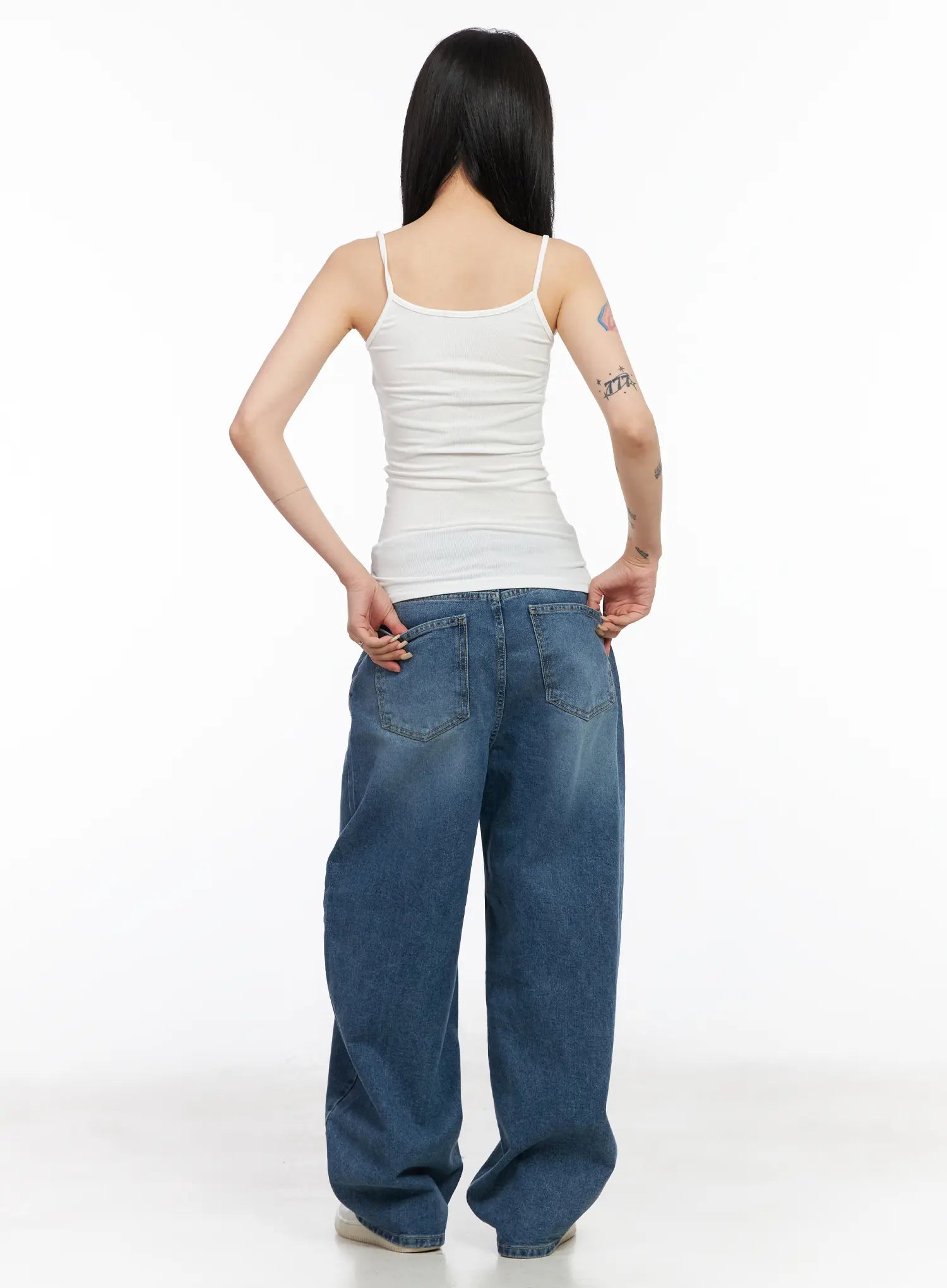 Jieu Vintage-Washed Wide Leg Jeans CM516