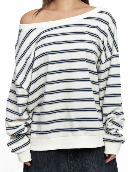 Oversized Striped Off-Shoulder Sweatshirt CO510