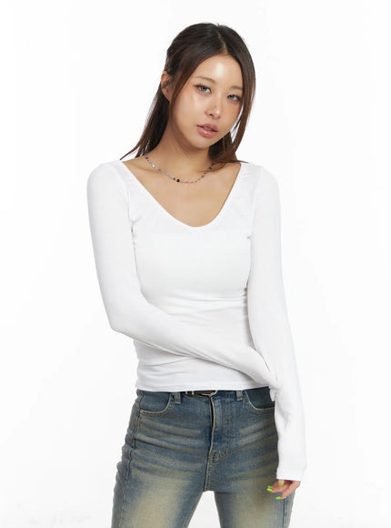 V-Neck Ruched Long Sleeve Top CM520