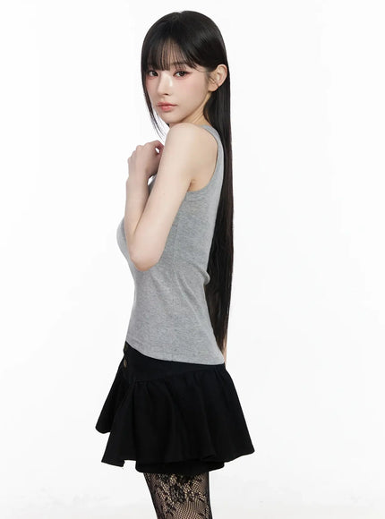 eyelet-detail-sleeveless-top-iy511