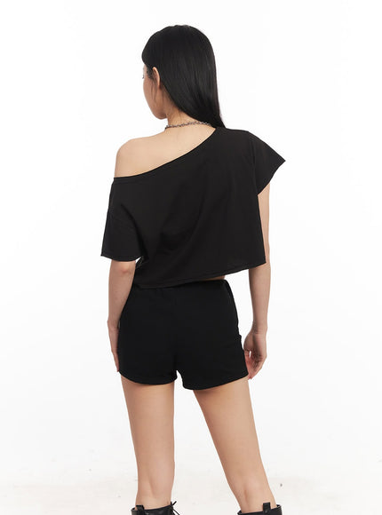 Off-Shoulder Graphic Crop Top CA514