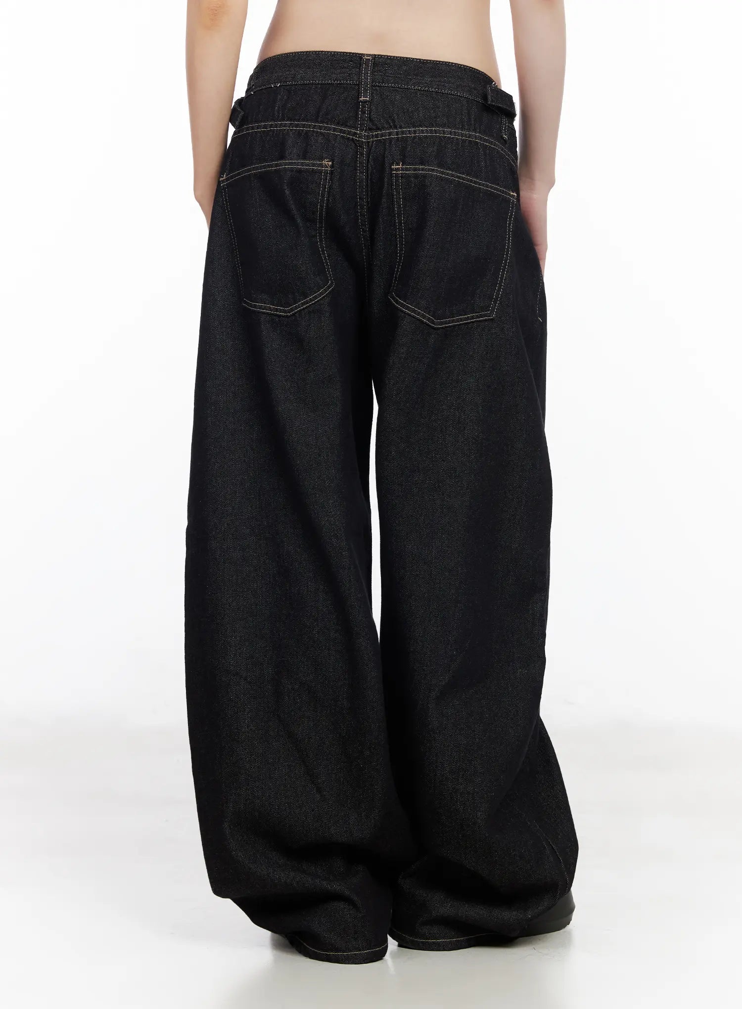 dulce-studded-wide-leg-jeans-cm526