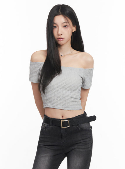 off-shoulder-boat-neck-crop-top-iy516
