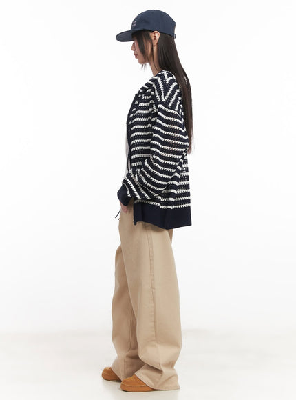 striped-zip-up-oversized-hooded-sweater-cm520