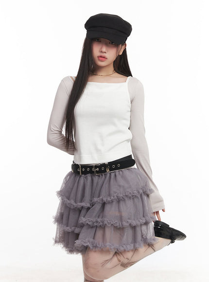 graphic-long-sleeve-v-neck-top-cm528