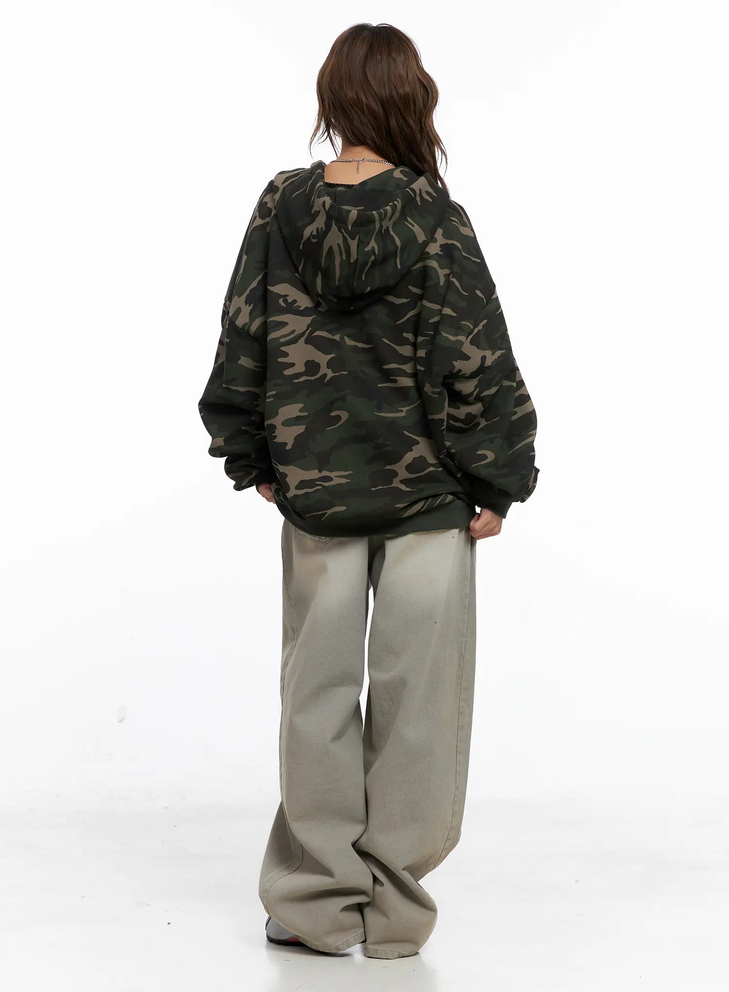 oversized-camo-lettered-hoodie-cs522