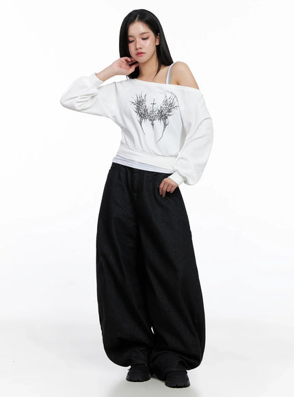 off-shoulder-graphic-sweatshirt-is525