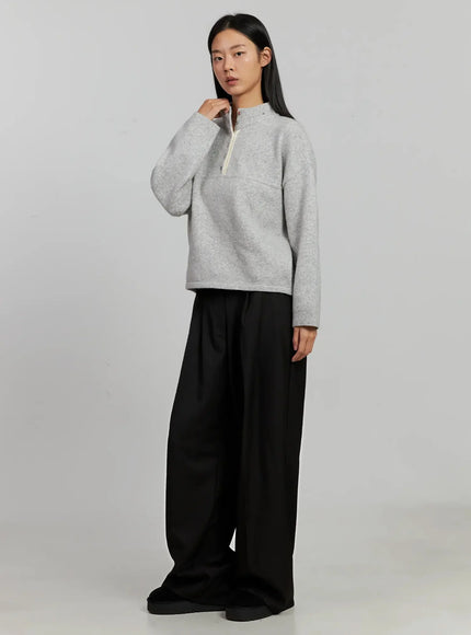 contrast-collar-knit-top-ij505