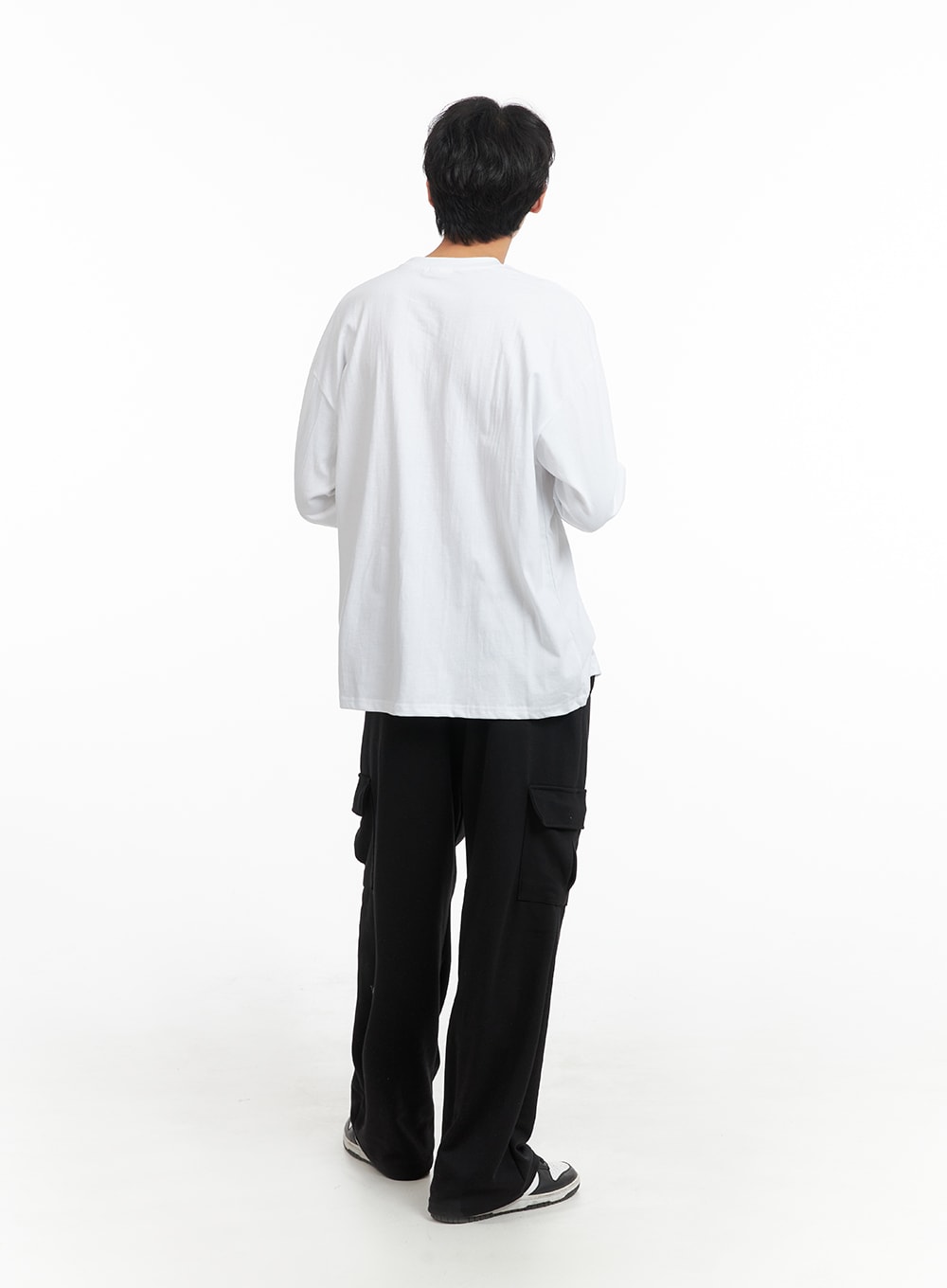 mens-solid-wide-fit-cargo-pants-ia401
