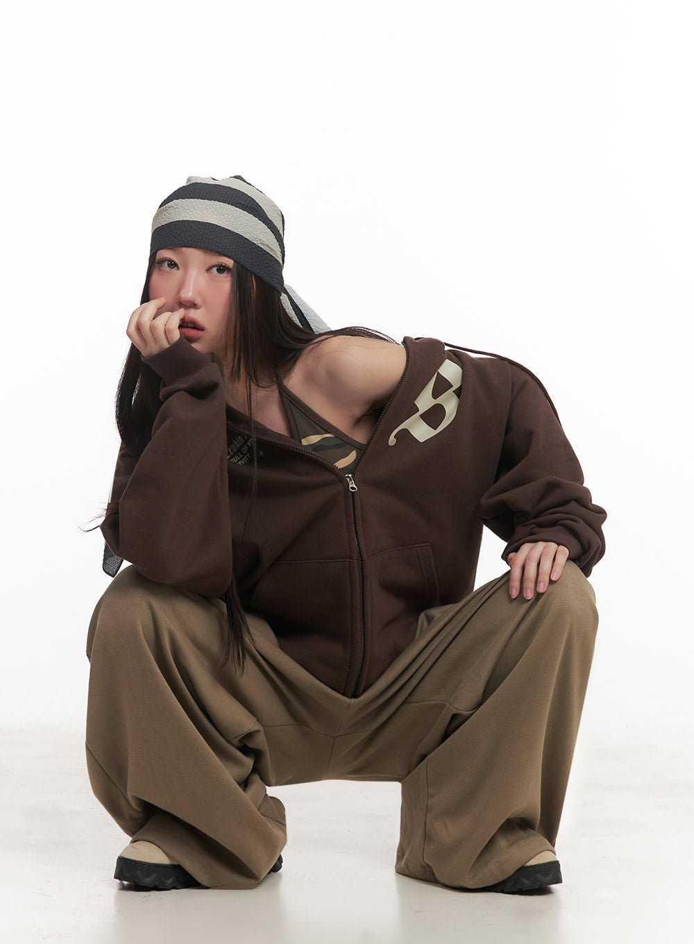pintuck-belt-wide-leg-sweatpants-im528