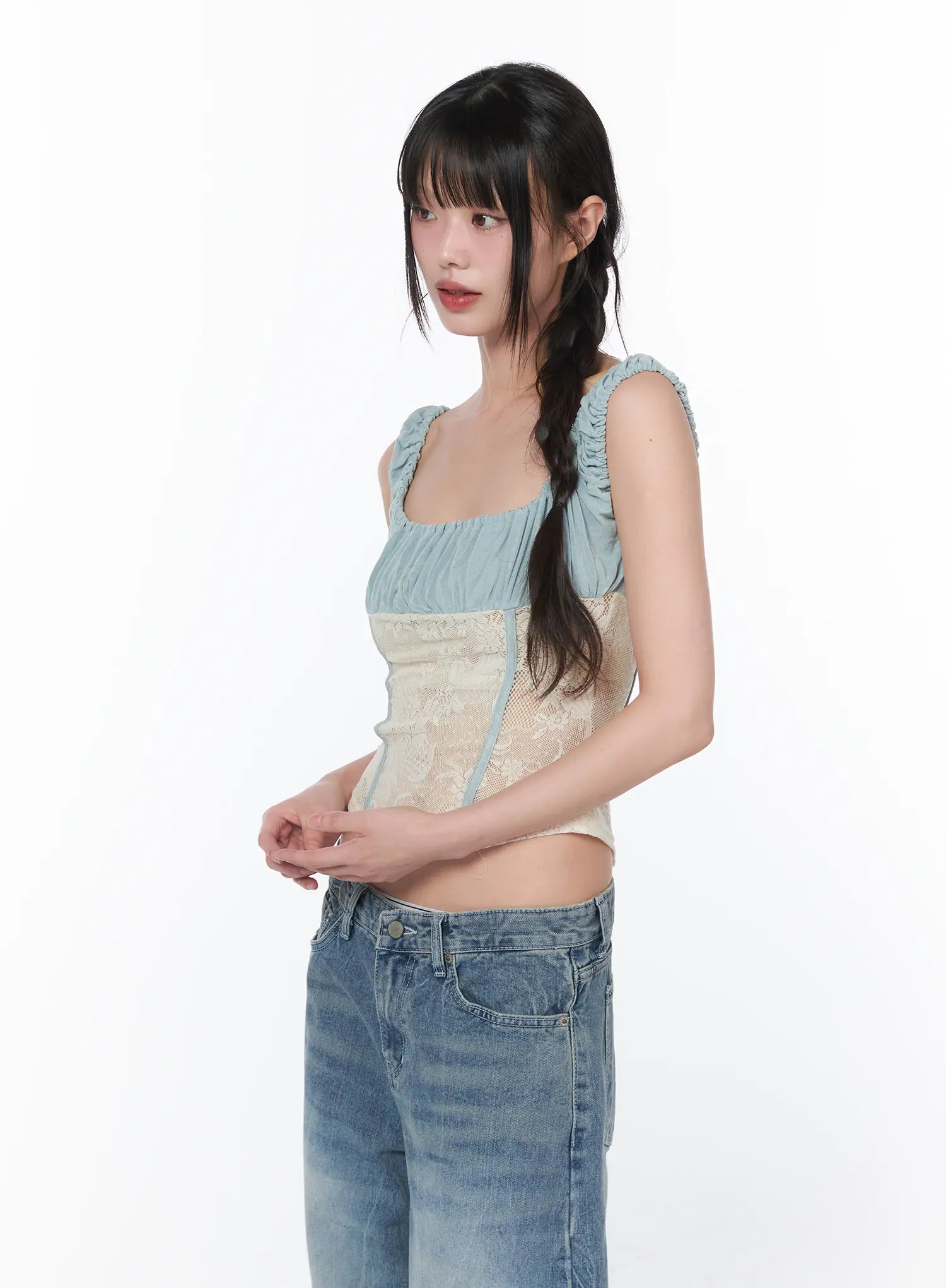 two-tone-lace-sleeveless-top-ca529