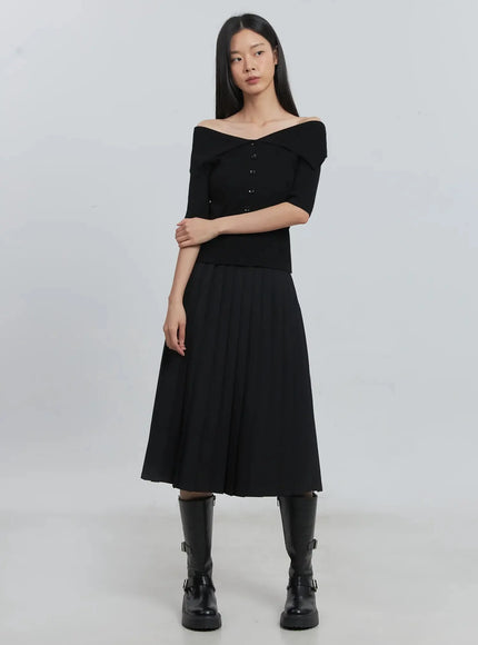 off-shoulder-buttoned-tee-iu512