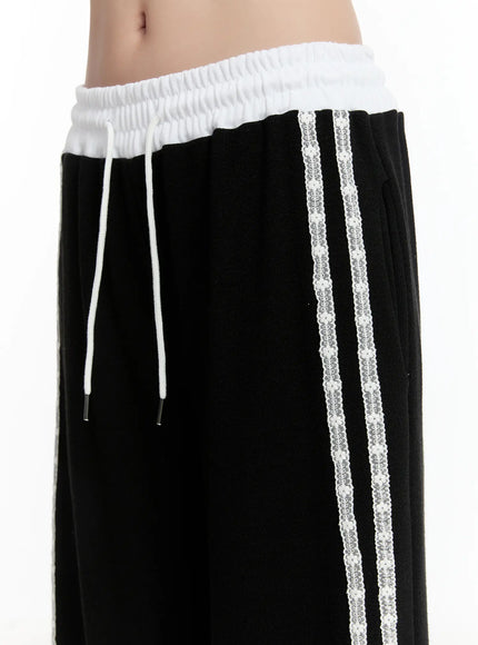 striped-lace-sweatpants-cm511
