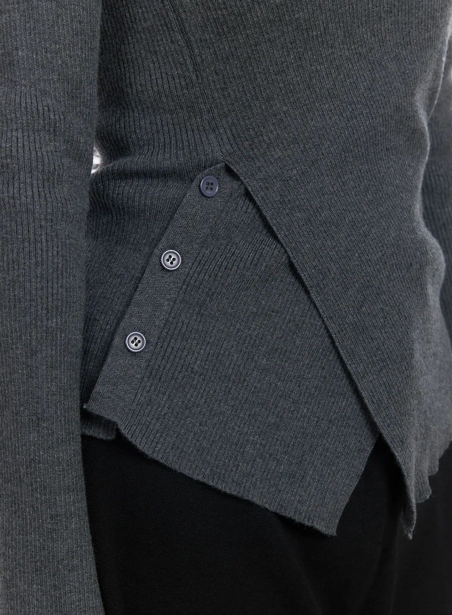 asymmetric-buttoned-knit-top-ij529