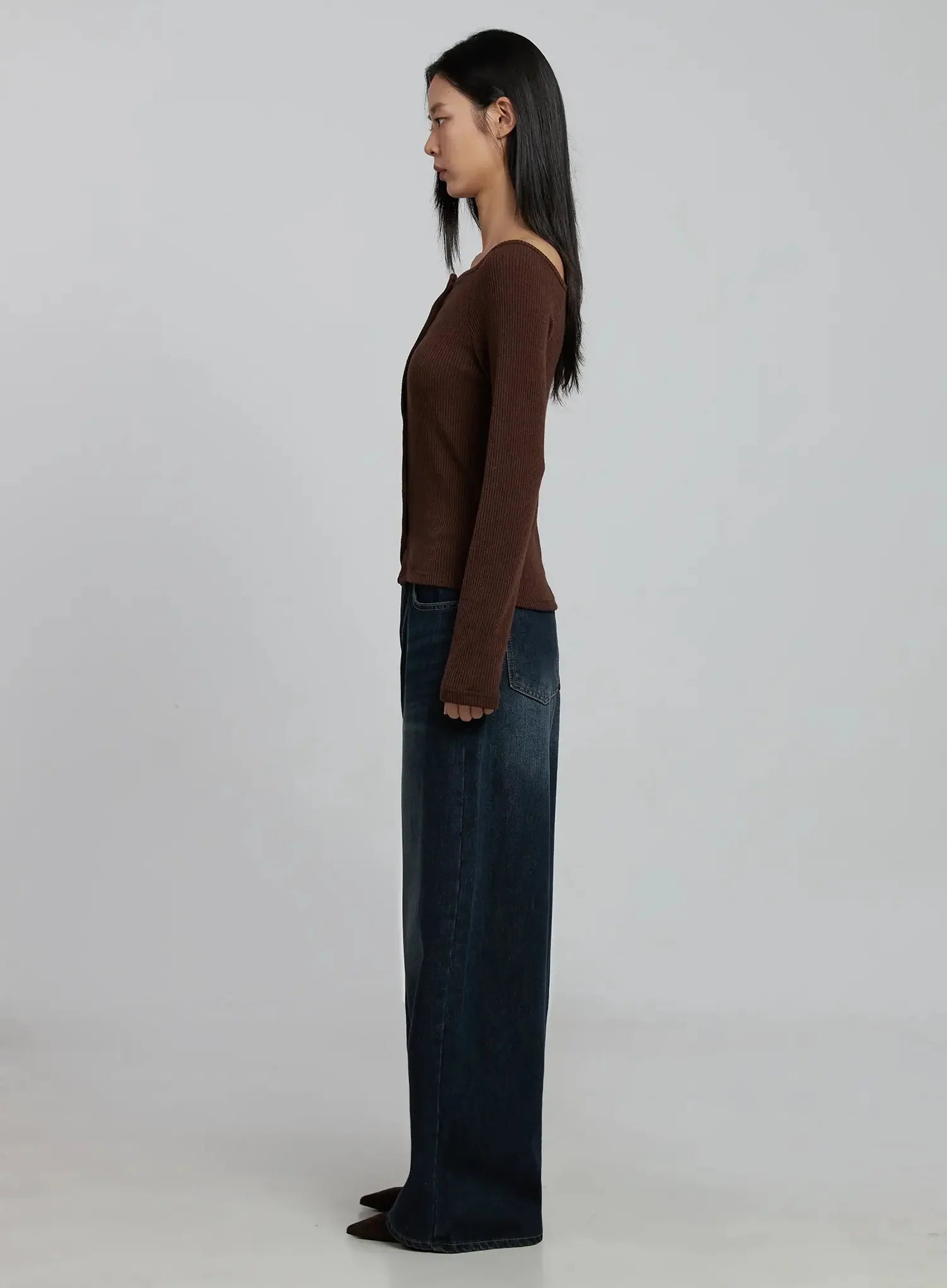 off-shoulder-button-ribbed-cardigan-im520