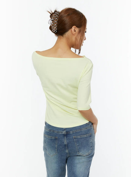 minimalist-3-4-sleeve-boat-neck-top-cy520