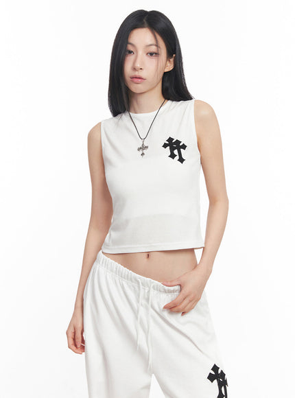 patched-chic-sleeveless-top-iy516