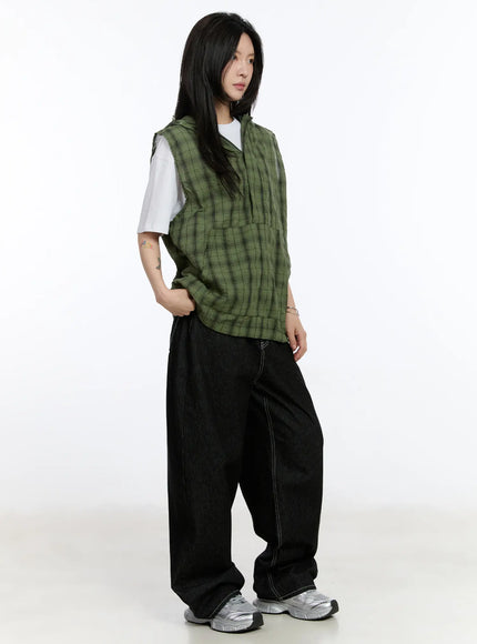 checkered-hooded-vest-ca506