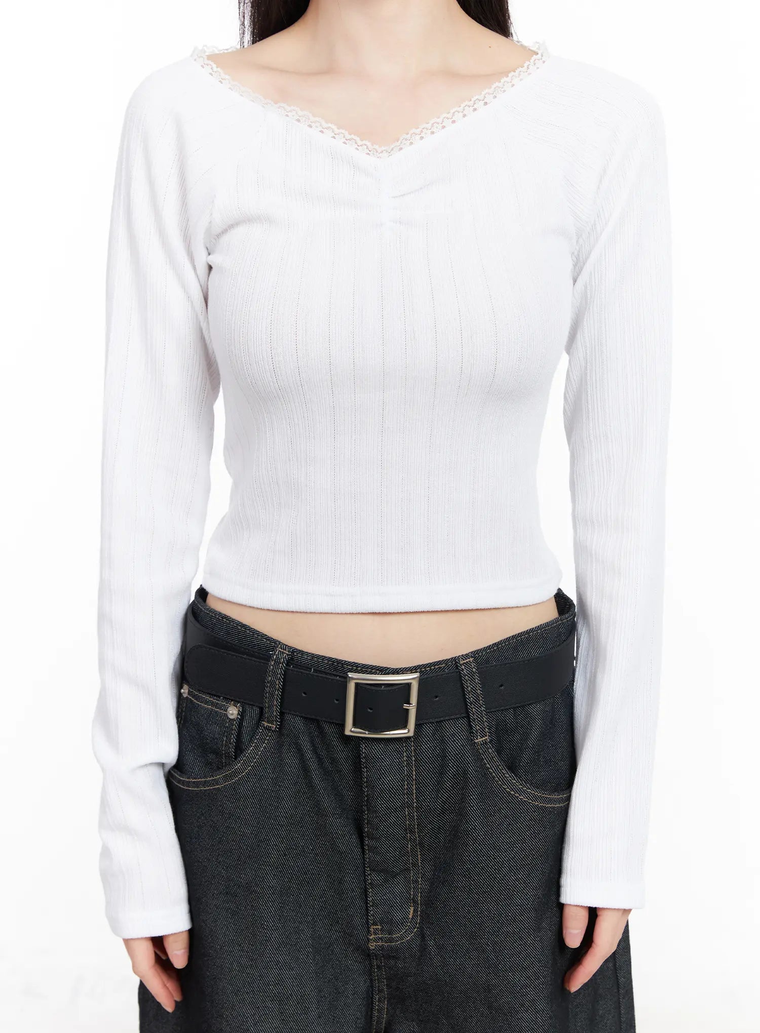 lace-trim-raglan-long-sleeve-top-cm519