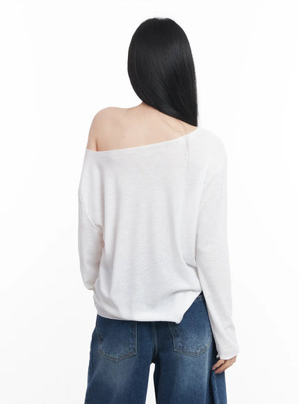 loose-fit-long-sleeve-graphic-top-cu510