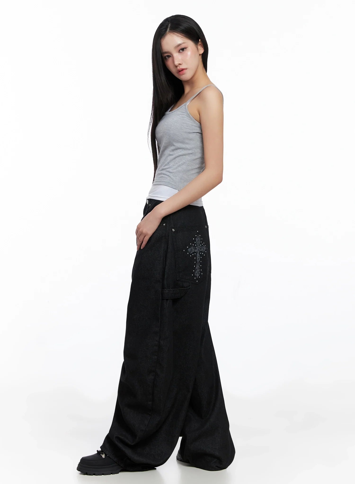 Lea Cross-Patch Baggy Jeans IS525