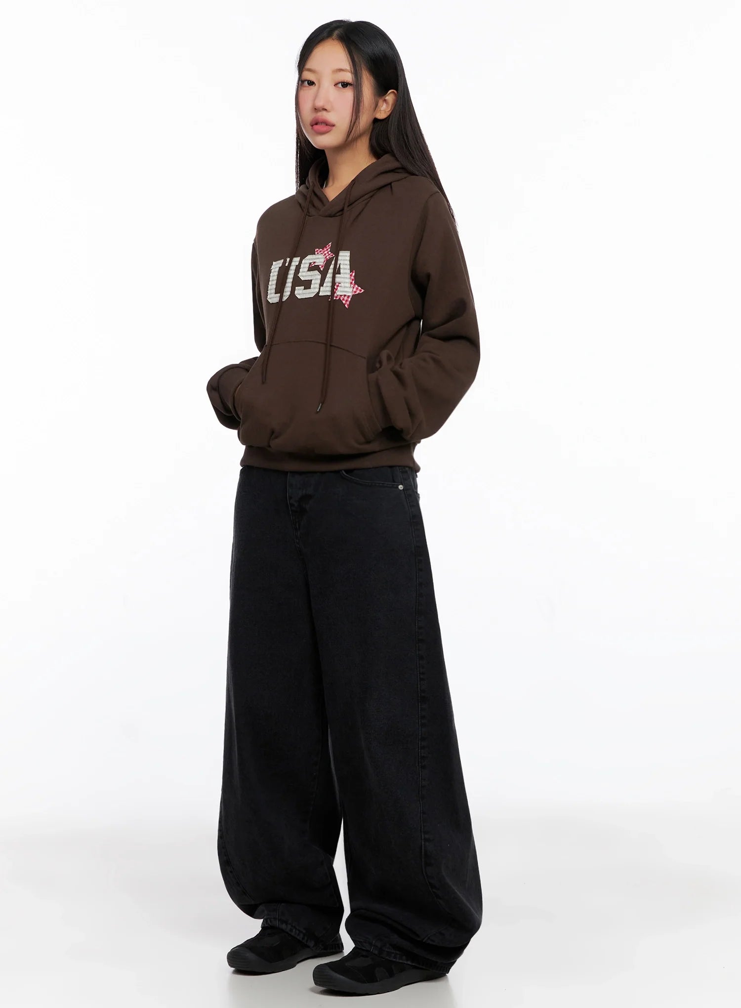 sunwoo-embroidered-wide-leg-jeans-ig528