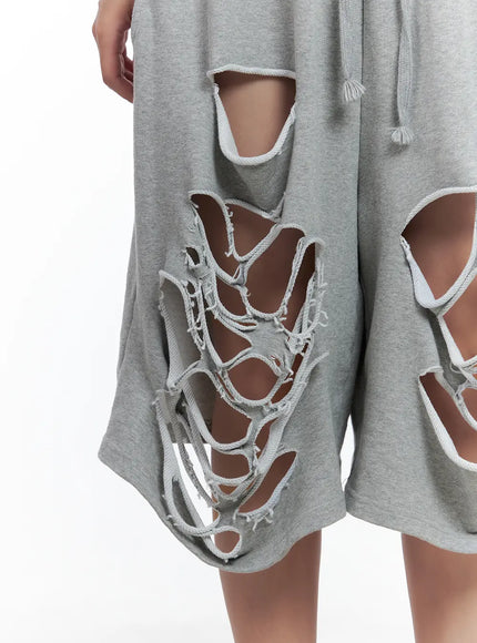 distressed-bermuda-sweatshorts-cl508