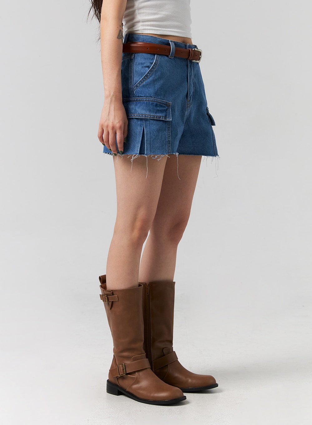 cut-out-denim-shorts-cg316