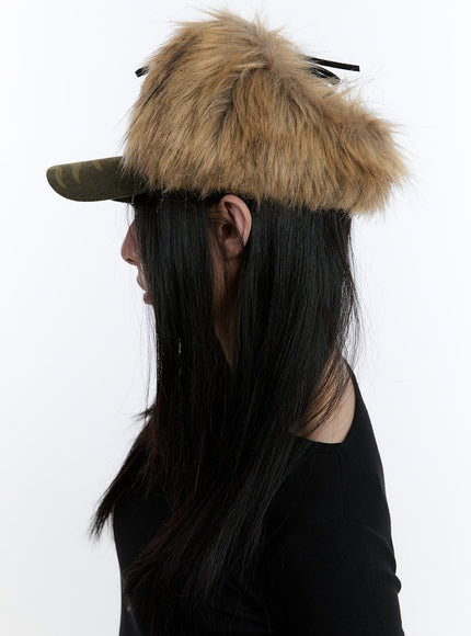 Faux Fur Detail Cap CJ522