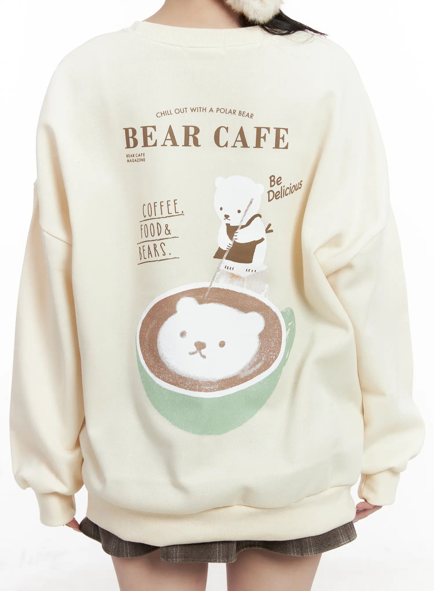 bear-cafe-graphic-sweatshirt-cn527