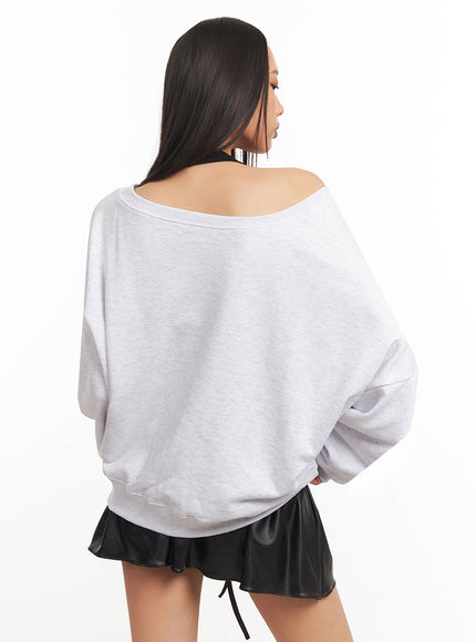 Off-Shoulder Cross Graphic Sweatshirt IA507