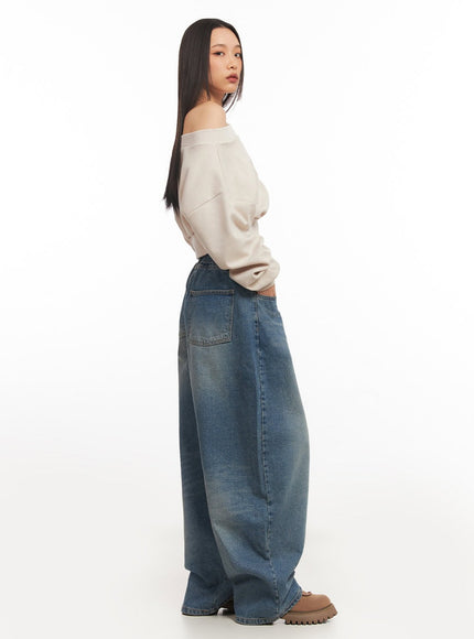 Off-Shoulder Loose-Fit Sweatshirt IA507