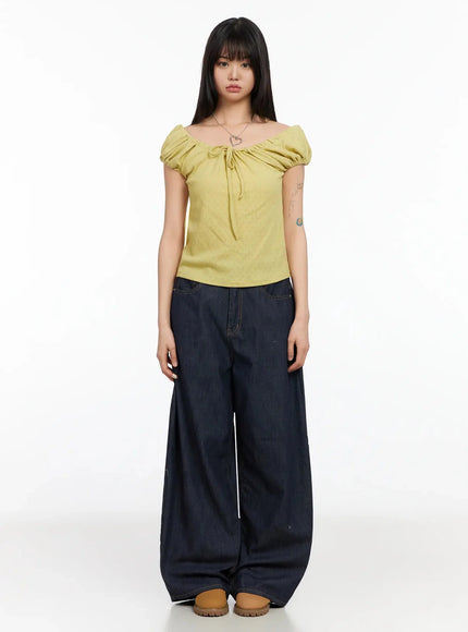 eyelet-ruched-off-shoulder-top-ia523