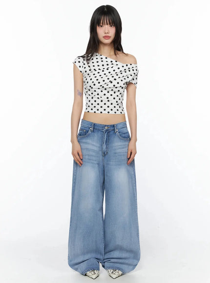 polka-dot-off-shoulder-crop-top-iy525